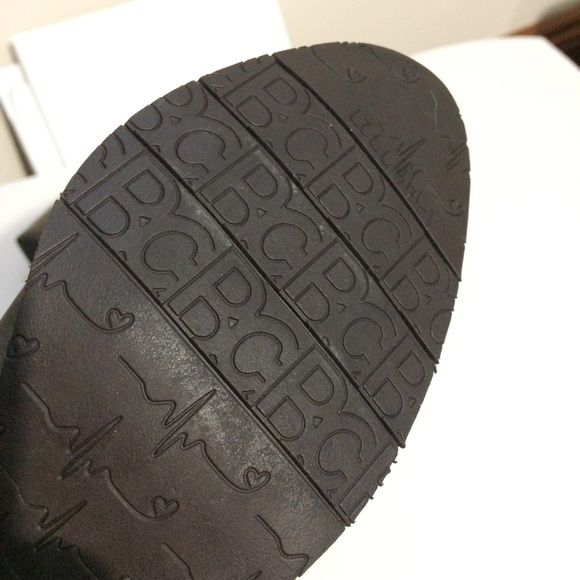 BC Born in California Metallic Cutout Ankle Bootie - Picture 10 of 12